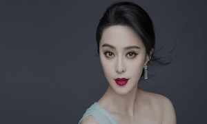 范冰冰13岁素颜竟长这样 美艳动人